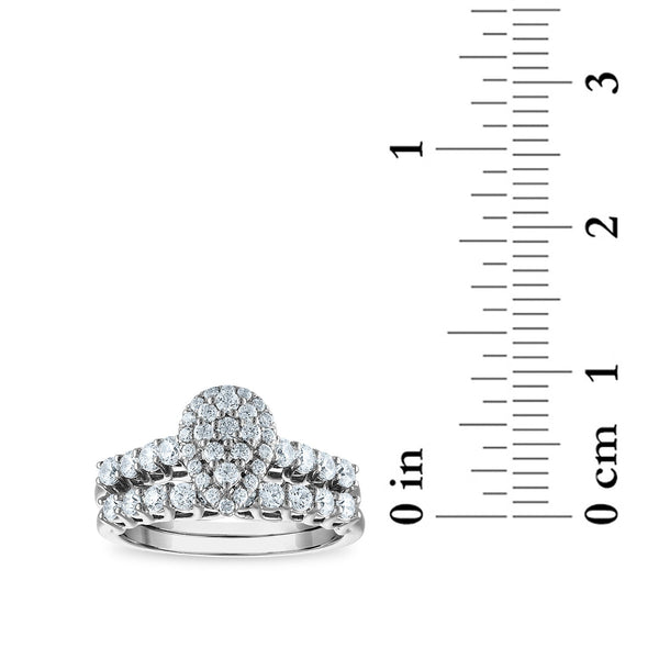 1 CTW Diamond Cluster Bridal Set Ring in 10KT White Gold