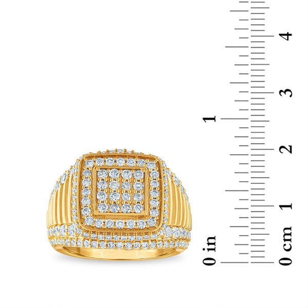 2 CTW Diamond Ring in 10KT Yellow Gold