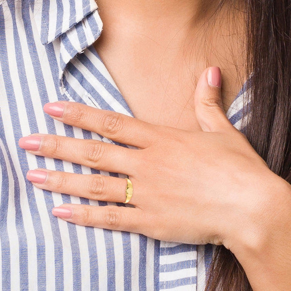 14KT Yellow Gold Childrens Heart Signet Ring; Size 3